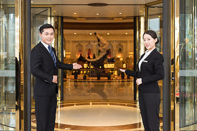 職業(yè)魅力與專業(yè)素養(yǎng) 探索酒店管理領(lǐng)域的精英風采