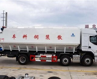 懷化飼料運輸車 東風裝卸車與散裝飼料車的應用與優(yōu)勢
